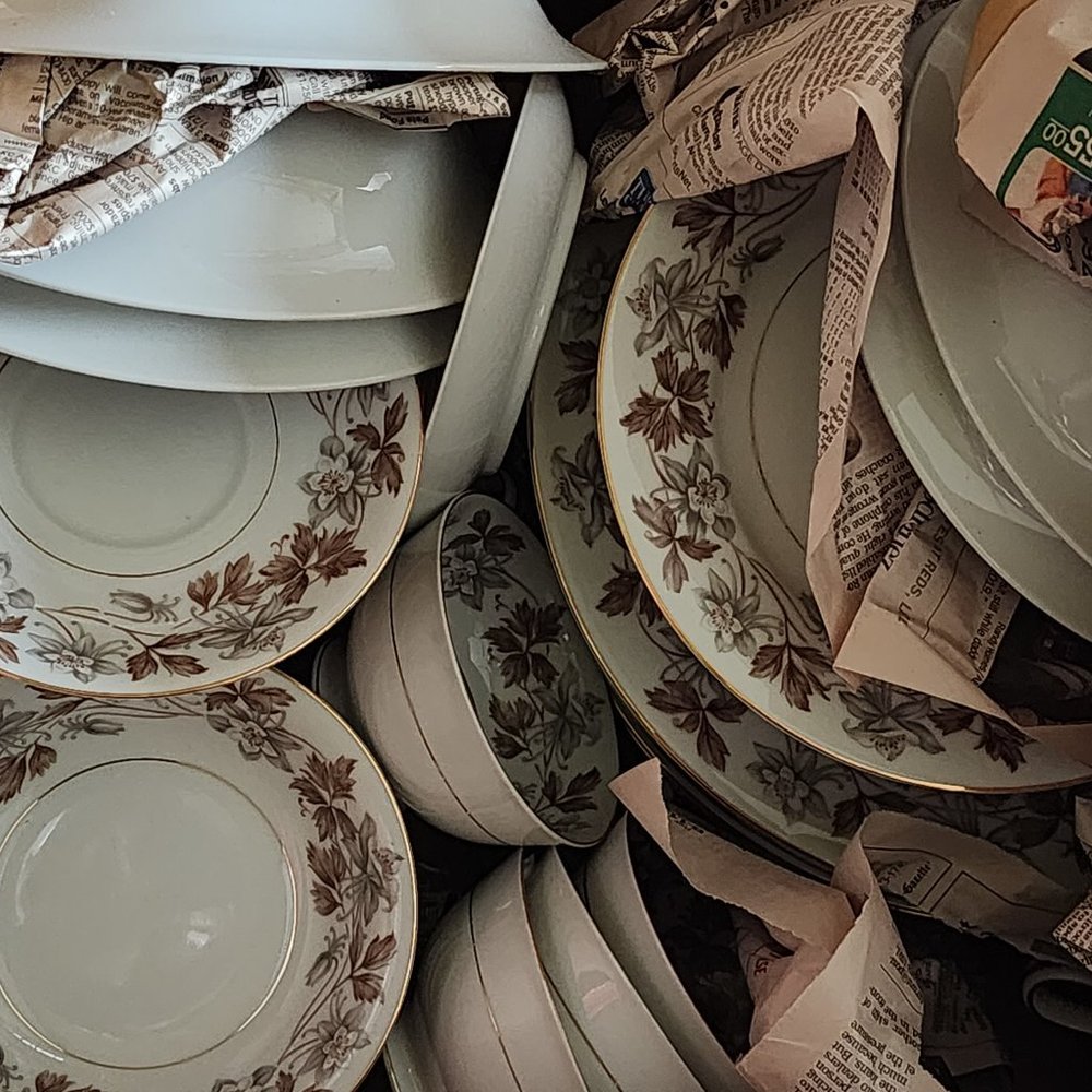 FINE CHINA 70 PC SET - Picture 3 of 5